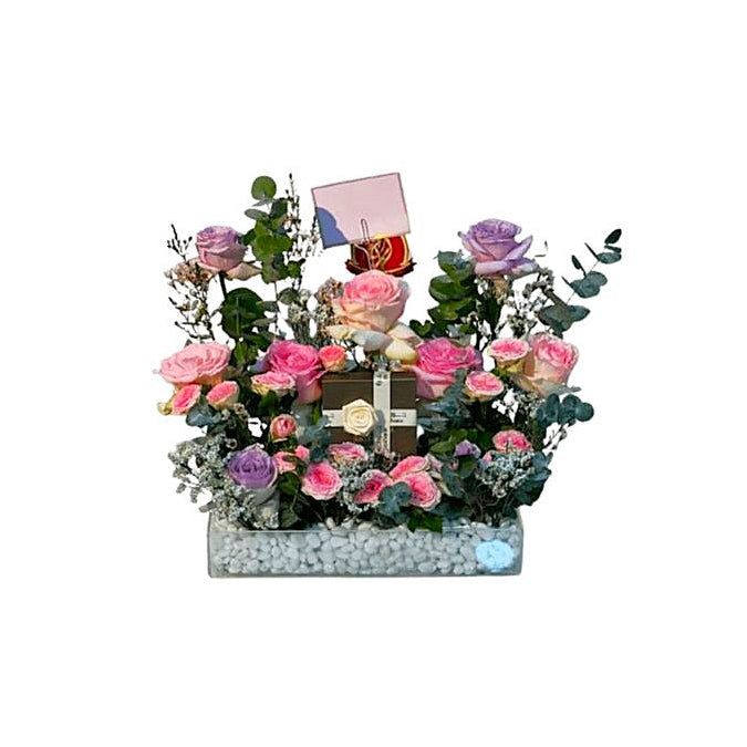 Graduation Pastel & Purple Roses Acrylic Tray Arrangement – Premium Graduation Flower Gift | Abu Dhabi & UAE Delivery in Abu Dhabi | Graduation Day Flowers Delivery UAE – Legrandeuae