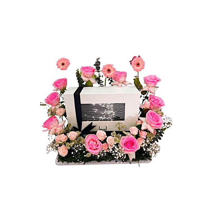 Birthday Blushing Rose & Gerbera Floral Gift Box Arrangement - Abu dhabi in Abu Dhabi | Birthday Flowers / Bouquet (All Genders) Delivery UAE – Legrandeuae