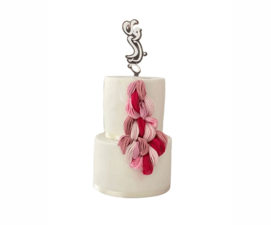 Two-Tier Wedding Cake with Knitting Design & Arabic Calligraphy – Artistic Engagement Cake | Abu Dhabi & UAE Delivery in Abu Dhabi | Wedding / Engagement Cakes Delivery UAE – Legrandeuae
