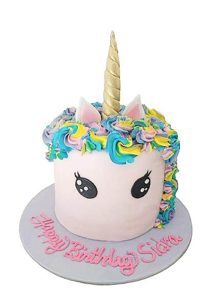 كعكة على شكل وحيد القرن