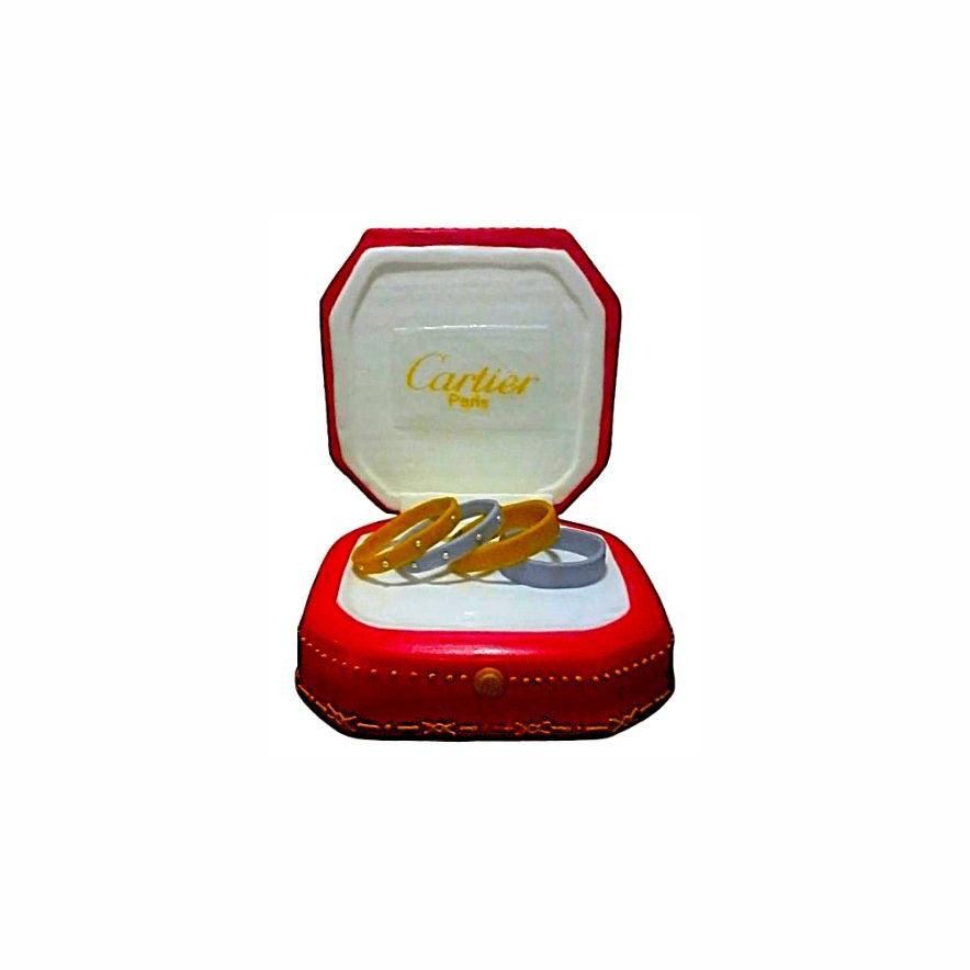 Luxury Red Jewellery Box Engagement Cake – Octagonal Gift Box Style | Abu Dhabi & UAE Delivery in Abu Dhabi | Wedding / Engagement Cakes Delivery UAE – Legrandeuae