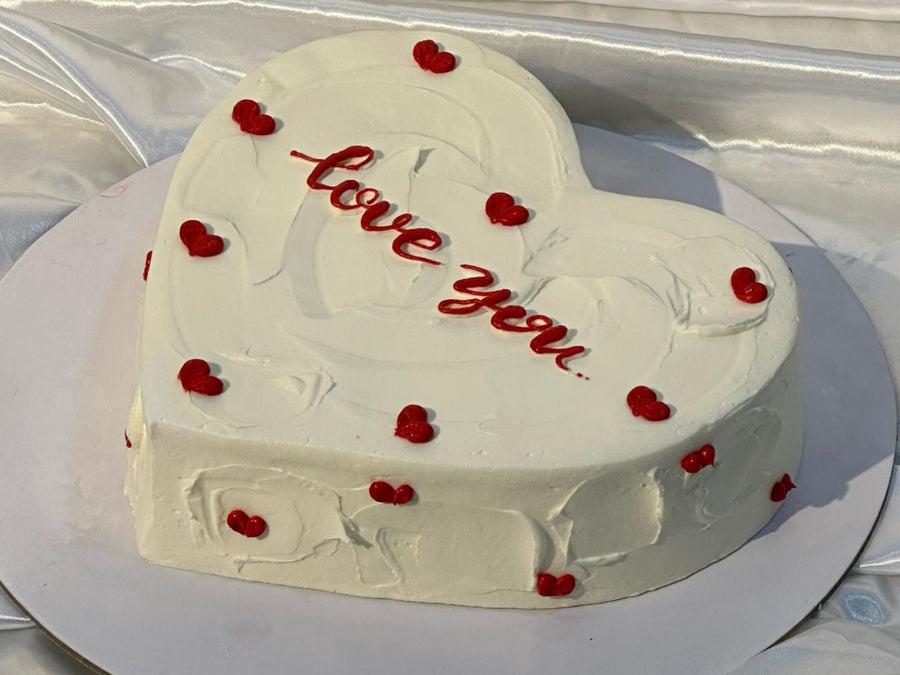 Valentine's Day Cake VD 15 in Abu Dhabi | valentines cake and flowers Delivery UAE – Legrandeuae