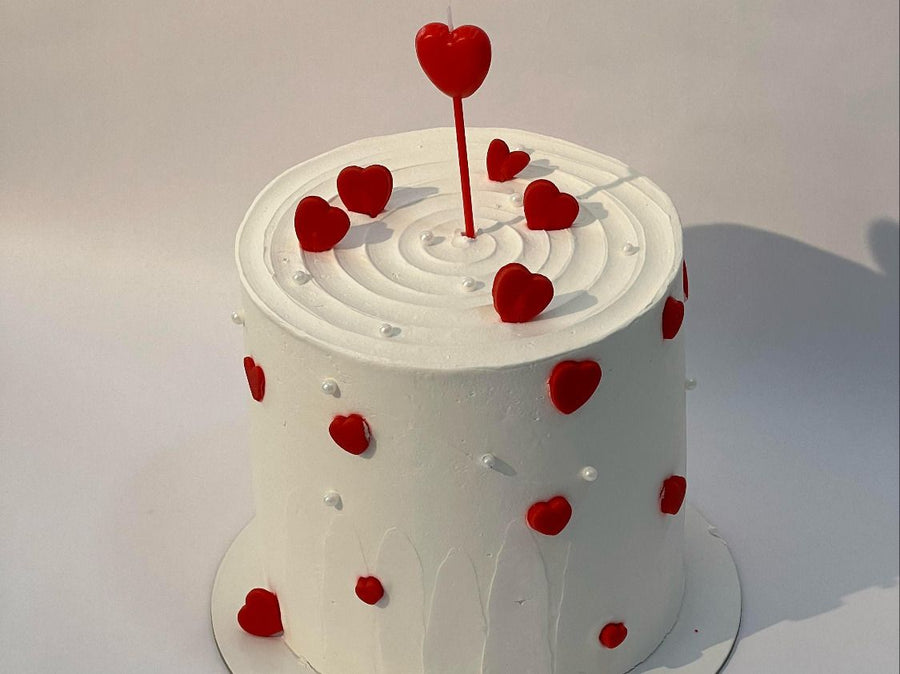 Valentine's cake and flowers VD 13 in Abu Dhabi | valentines cake and flowers Delivery UAE – Legrandeuae