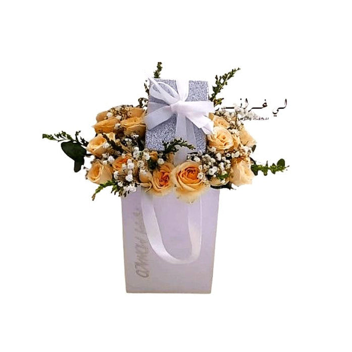Graduation Flower Bouquet with Gift Arrangement Bag – Premium Graduation Gift Set | Abu Dhabi & UAE Delivery in Abu Dhabi | Graduation Day Flowers Delivery UAE – Legrandeuae