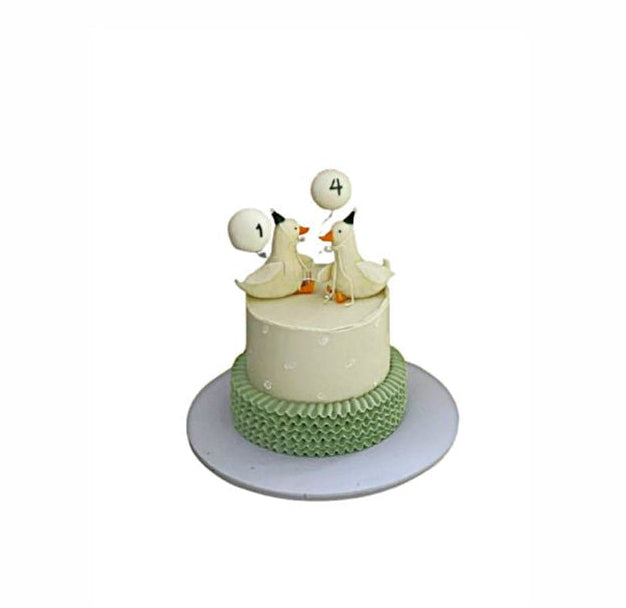 Cuddle Cloud Birthday Cake – Dreamy Designer Cake | Abu Dhabi & UAE Delivery in Abu Dhabi | Birthday Cakes – Adults Delivery UAE – Legrandeuae