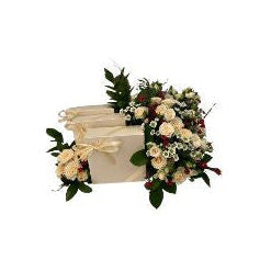 Graduation Peach Rose & Baby’s Breath Bouquet – Elegant Graduation Flower Gift | Abu Dhabi & UAE Delivery in Abu Dhabi | Graduation Day Flowers Delivery UAE – Legrandeuae