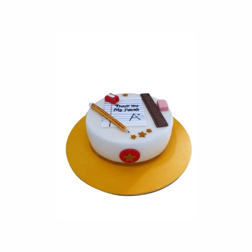 Dreams Achieved Graduation Cake in White – Premium Graduation Cake with Abu Dhabi & UAE Delivery in Abu Dhabi | Graduations Cakes Delivery UAE – Legrandeuae