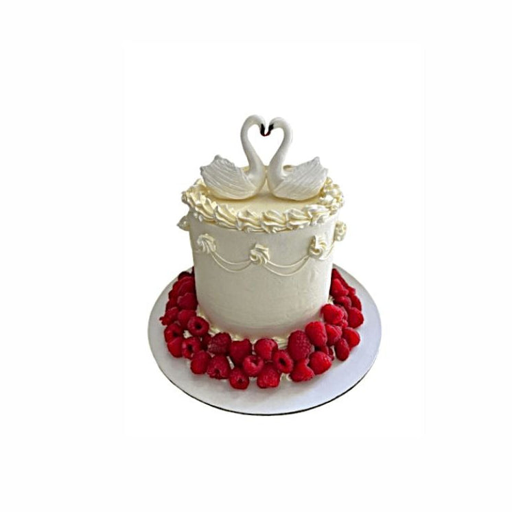 White Swan Loving Pair Cream Cake with Raspberry – Luxury Romantic Cake | Abu Dhabi & UAE Delivery in Abu Dhabi | Birthday Cakes – Adults Delivery UAE – Legrandeuae